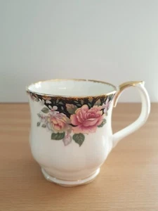 Royal Albert Concerto Bone China Montrose Mug 1991 - Picture 1 of 9