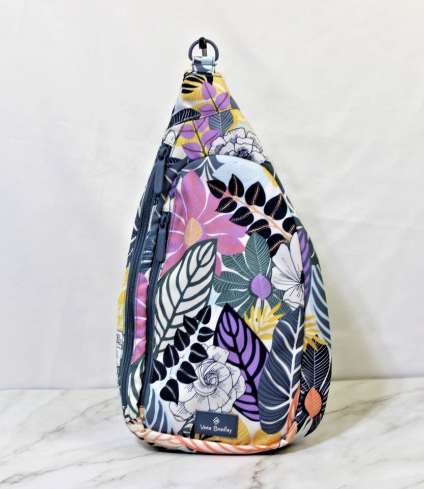 Vera Bradley 吊带背包花卉印花斜挎包多色旅行钱包 — 第 1/4 张图片