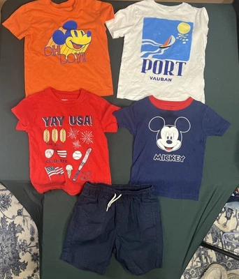 Camisetas de manga corta y pantalones cortos azules para niños talla 4T Foto 1 de 4