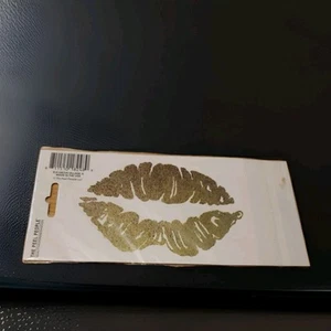 Gold Kiss Lips 5" Sticker Car Decal Sexy Love Window Laptop Hot New  - Picture 1 of 3