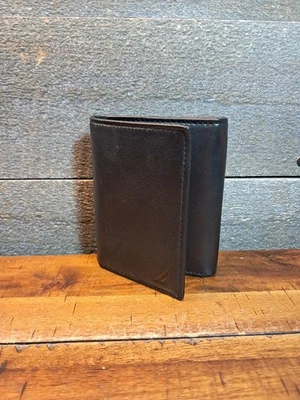 Cartera triple de cuero genuino Nautica clásica para hombre negra  Foto 1 de 3