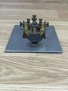 Vintage antyczny klucz telegraficzny MESCO zamontowany na aluminiowej podstawie rzadki - Zdjęcie 1 z 6