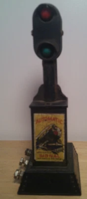 VINTAGE MARX ALL METAL 0 SCALE 2 LIGHT BLACK BLOCK SIGNAL TESTED WORKS WELL - Image 1 of 4