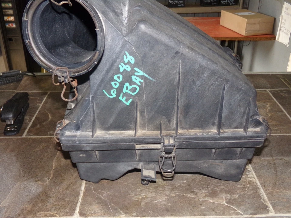 MERCEDES BENZ ML320 ML350 1998-2005 FILTRO ADMISIÓN AIRE FILTRO CAJA MONTAJE OEM Foto 1 de 4