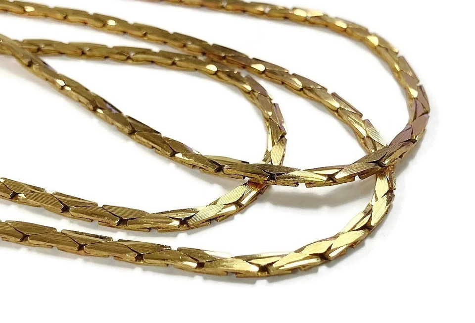 3 Feet Vintage Japanese Solid Brass 2.5mm. Polished Cobra Chain D279 - Image 1 of 4