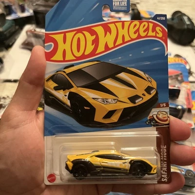 Hot Wheels Lamborghini Huracan Sterrato Foto 1 de 4