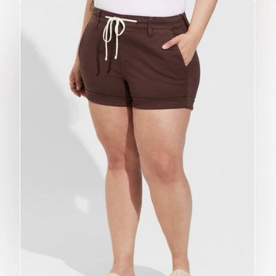 全新带标签 Torrid 3.5 英寸拉弹力斜纹男友短裤 Puce 棕色紫色 2X — 第 1/4 张图片