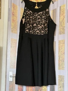 Yours Black & cream lace skater design Size 30 32 worn once - Bild 1 von 4