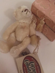 Ganz Cottage Collectibles Agnes Bear With Treasure Chest Mint With All Tags - Picture 1 of 3