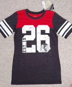 Women/juniors CHICAGO BLACKHAWKS 26 T-SHIRT Dark-Gray/Red/White 1926 Striped NEW - Picture 1 of 4