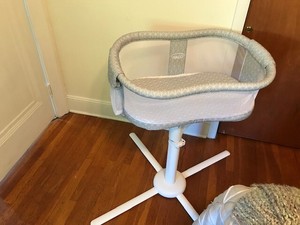 halo bassinest blue ikat