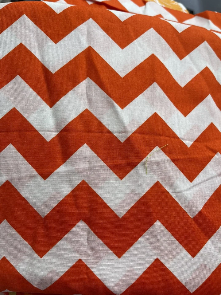 45x5 Yds White Orange Chevron Cotton Fabric Springs Creative Simple - Image 1 of 3