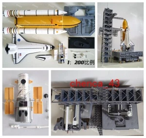 Discovery 1:200 Scale Space Shuttle Platform Launcher Painted Model Collection - Picture 1 of 31