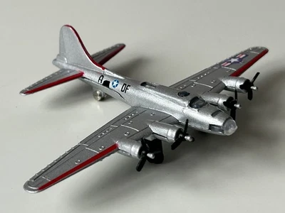 Boeing B-17 Flying Fortress 4,5" American Aircraft Model Diecast Motormax - Image 1 of 4