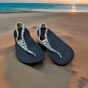 Crocs Sexi Serena Thong Sandals Womens Zebra Print Black & White Size 7 - Picture 1 of 8