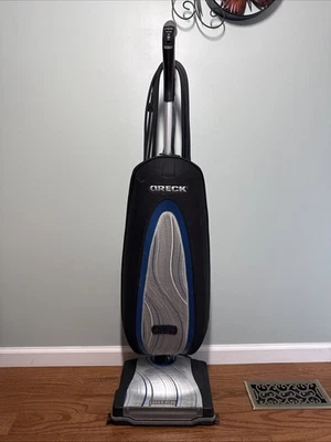 Oreck XL Platinum Pilot Lightweight Upright Bagged Vacuum Cleaner - Image 1 of 4