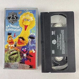 Sesame Street's 25th Birthday: A Musical Celebration (VHS, 1993) Good - Bild 1 von 2