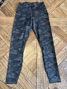 Fabletics Women's KESSLER Leggings High Waisted Strappy Camo 7/8 Size XXS 102 - Picture 1 of 13