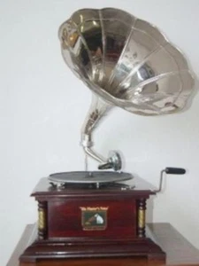 GRAMOPHONE PHONOGRAPHE  FONCTIONNEL ,avec disque et punaises. - Picture 1 of 4