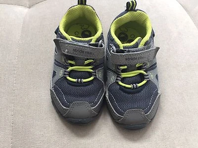Zapatos para niños Stride Rite M2p Demon talla 5 hechos 2 Play gris azul usados una vez Foto 1 de 4