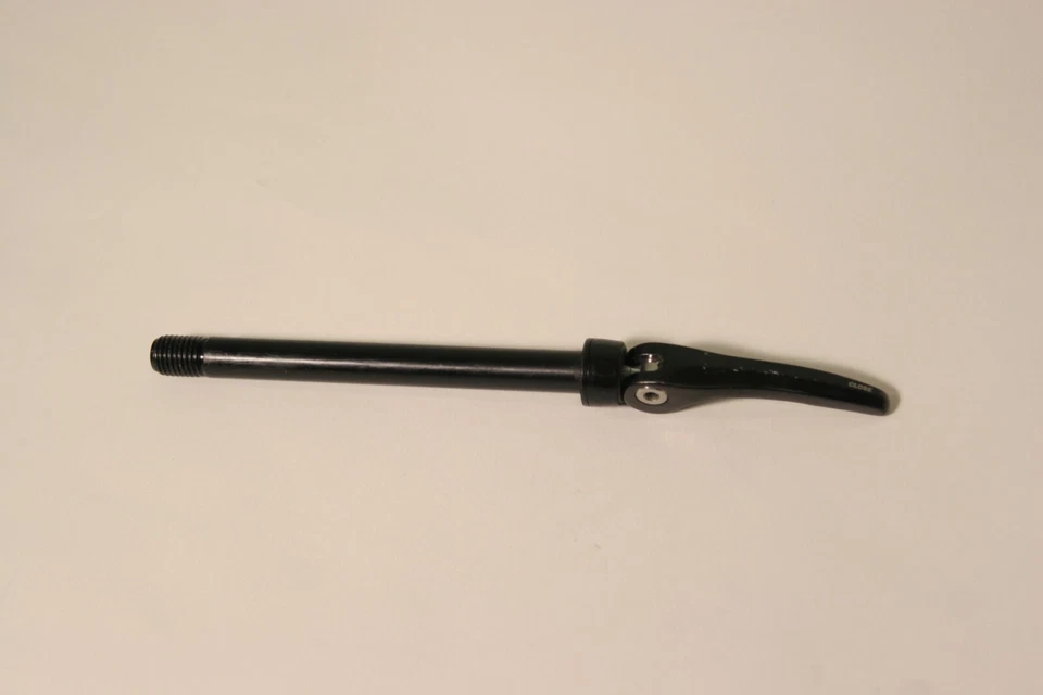 Formula 100 x 12mm Thru-Axle Quick Release Skewer 12x125 Inner Length F125 - Image 1 of 1