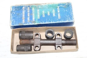 1941 - 1947 Chrysler Dodge Plymouth Desoto Upper Inner Control Arm Shaft 1326082 - Picture 1 of 7