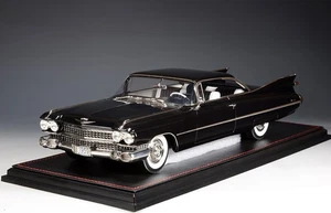 1959 Cadillac Coupe de Ville schwarz im Maßstab 1:18 von Stamp Models - Bild 1 von 4