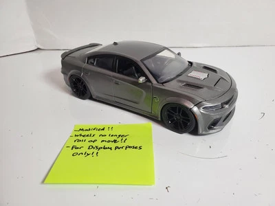 Juguetes Jada modificados - 1:24 Rápido y Furioso - Dodge Charger SRT Hellcat Foto 1 de 4