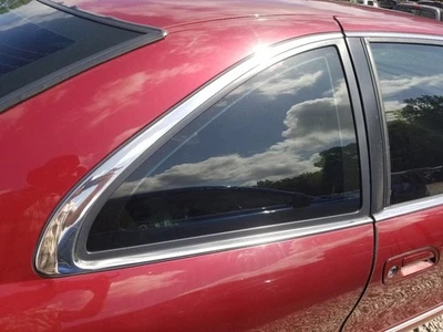 97 1997 LINCOLN MARK VIII QUARTER GLASS RIGHT PASSENGER - Imagem 1 de 4