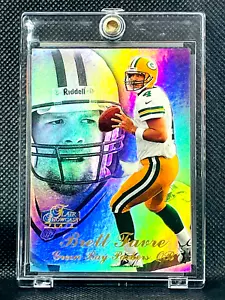 BRETT FAVRE - FLAIR SHOWCASE Holo Rifrattore - MINT - GREEN BAY PACKERS - Foto 1 di 7