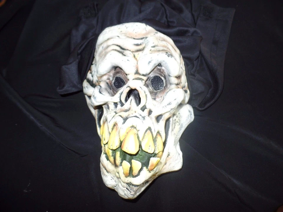 TEEN BOYS MENS GROSS SCARY HALLOWEEN MASK total head cover BIG TEETH PAPER MAGIC - Image 1 of 1