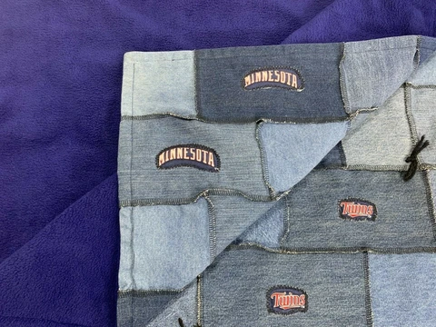 Minnesota Twins Throw Blanket Handmade Approximately 4'x6' Cover