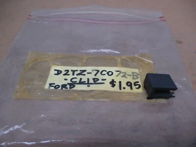 Ford CLIP D2TZ-7C072-B - Image 1 of 3