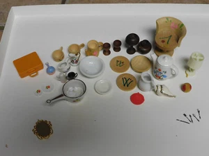 VINTAGE LOT OD 20 PLUS DOLL HOUSE MIXED DISHES - Bild 1 von 10