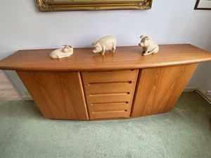 Vintage Danish Solid Teak Sideboard By Skovby. Beautiful Condition. - Picture 1 of 3