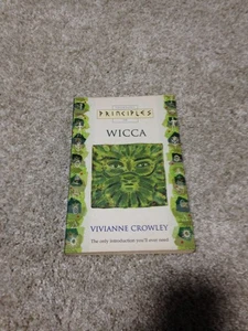 THORSON'S PRINCIPLES OF WICCA VIVIANNE CROWLEY PAPERBACK BOOK - Picture 1 of 7