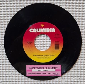 RICKY MARTIN Feat. CHRISTINA AGUILERA Nobody 2000 COLUMBIA Latin Pop Title Strip - Picture 1 of 1