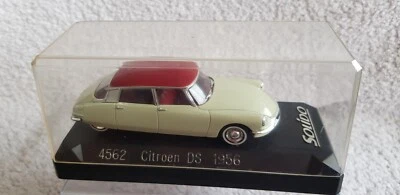 SOLIDO AU 1/43 CITROËN DS 4562 EN BOITE VITRINE VOIR PHOTOS 1961 - Photo 1/4