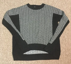 Lululemon Athletica 100% Merino Wool Geometric Sweater, Black White, 4 - Picture 1 of 5