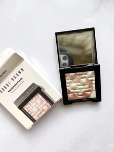 Bobbi Brown Highlighting Powder ~PINK GLOW ~Soft Pink Shimmer 0.14 oz 4g NIB - Picture 1 of 6