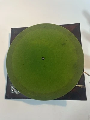 VV-90 Victor Talking Machine Platter And Motor Assembly - Image 1 of 4