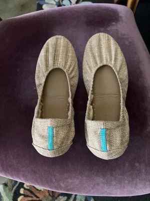 Corbatas para mujer Brentwood talla 9 usadas en excelente estado con caja, flor, bolsa de transporte Foto 1 de 4