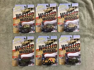 2018 Johnny Lightning WHEELED WARRIORS Set Diecast 1/64 VAR2 HUMMER Willys - Picture 1 of 9