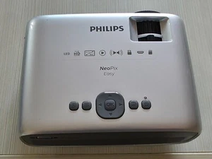 PHILIPS VIDEOPROIETTORE MODELLO NEOPIX EASY CON TELECOMANDO E CAVO HDMI - Foto 1 di 5