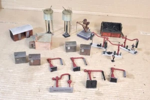 HORNBY BACHMANN JOB LOT of LOCOMOTIVE DEPOT WATER TOWER COAL STAGE & CRANE 1pmv - Picture 1 of 17