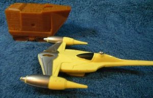 *jr100b* Star Wars KFC Sandcrawler and N1 Starfighter - Lucasfilm - Picture 1 of 3