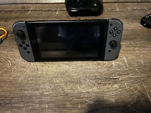 Nintendo Switch Low Serial Number V1 Unpatched XAW100394