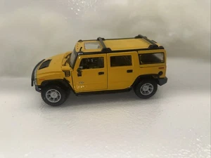 Maisto HUMMER H2 Scale 1:27 Yellow Toy Model Car - Picture 1 of 7