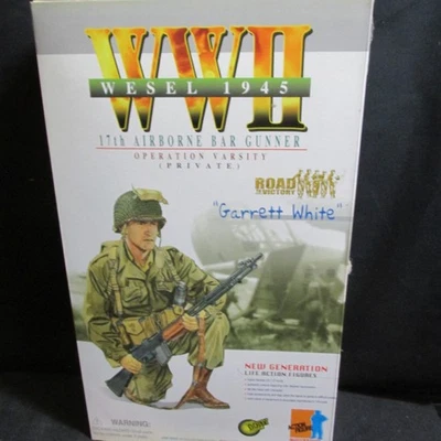 Dragon 1/6th scale  WW 11  WESEL 1945 17TH AIRBORNE BAR GUNNER GARRETT WHITE . - Image 1 of 4