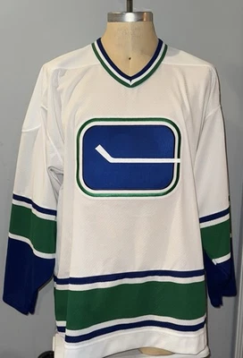 ¡COMO NUEVO! Camiseta deportiva blanca retro para hombre XL Vancouver Canucks CCM M550 USADA EN EXCELENTE ESTADO Foto 1 de 4